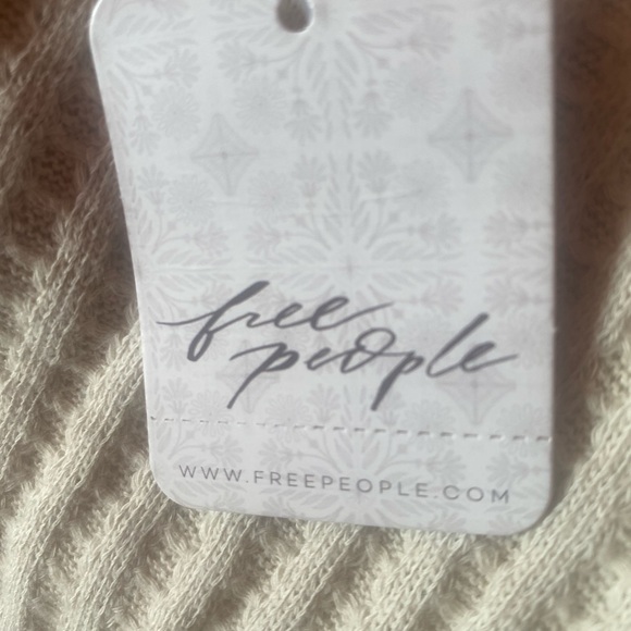 NWT FREE PEOPLE LONG SLEEVE COZY SWEATER - Picture 5 of 5
